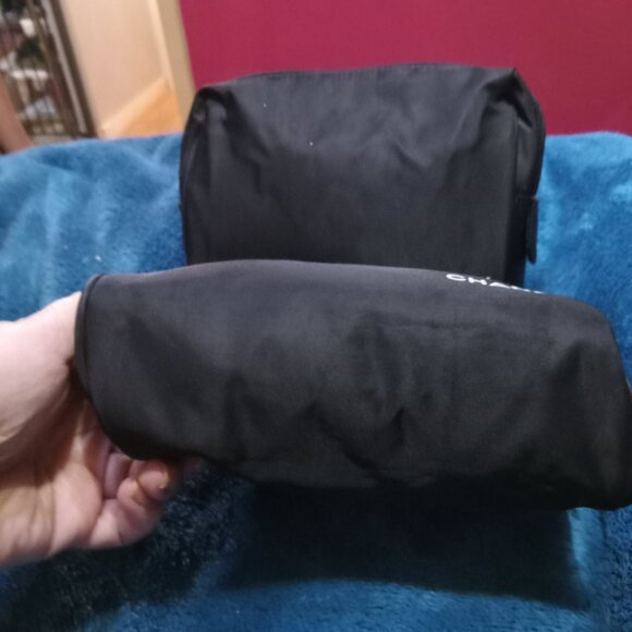 Vintage Chanel Black Makeup Bag EUC - Picture 5 of 5